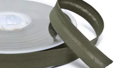 Schrägband 18 mm - col 063 Militarygrün