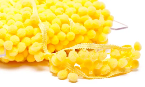 MZPOM-2018 Pompons Medium Pfirsichgelb MZPOM-2018.jpg