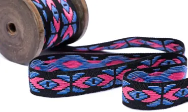 Gewobenes Band 22 mm - Big Arrow Schwarz Blau Pink