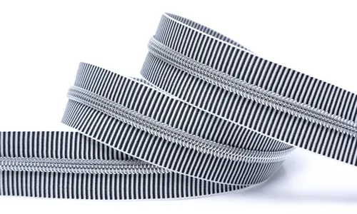 Reissverschluss 6mm Metallic Streifen Weiss Schwarz 20-406-001001.jpg