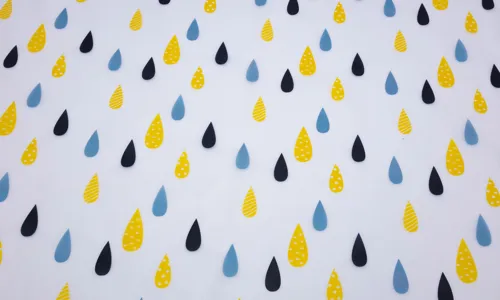 Regenjackenstoff Tropfen milchig transparent HEREG-2001.jpg