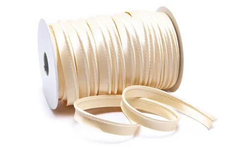 Paspel Satin 10 mm col 003 Creme BYPSA-1003.jpg