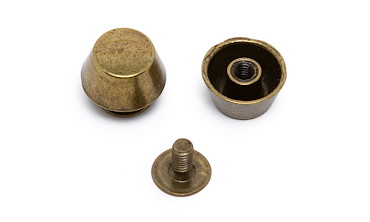 Bodennägel konisch 10 mm geschraubt - Altmessing Pack à 10 Stk.